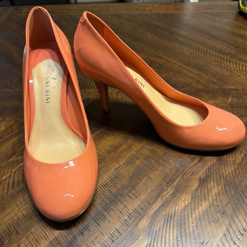 Gianni Bini Women's Tangerine Color High Heels Patent Leather Size 7.5M